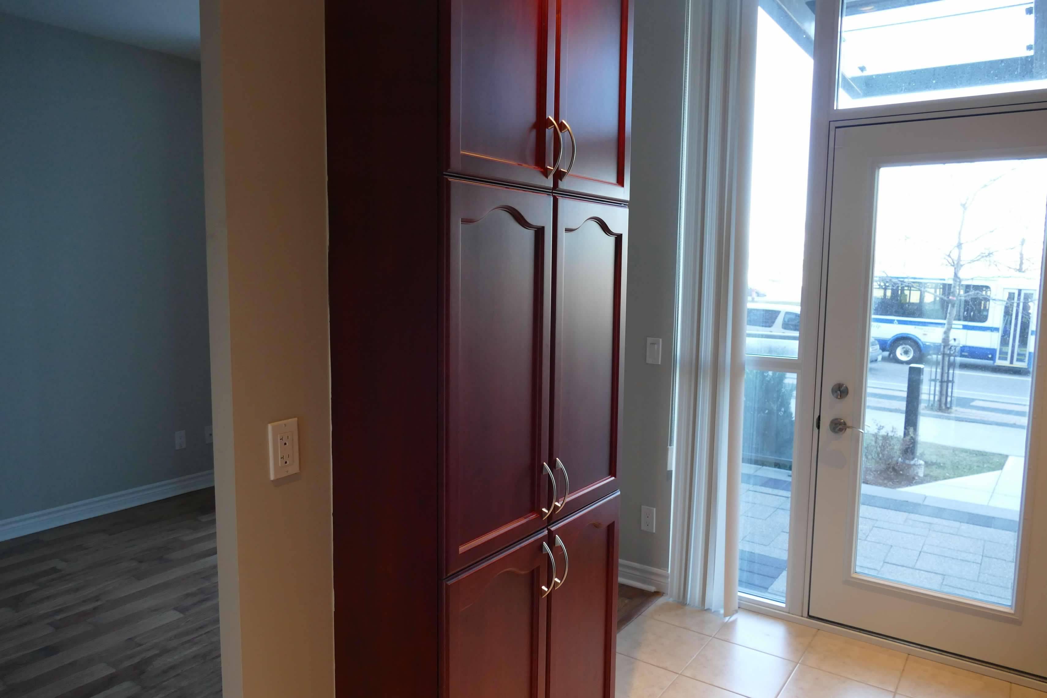 Mississauga, ON L5B 0C8,339 Rathburn RD #115