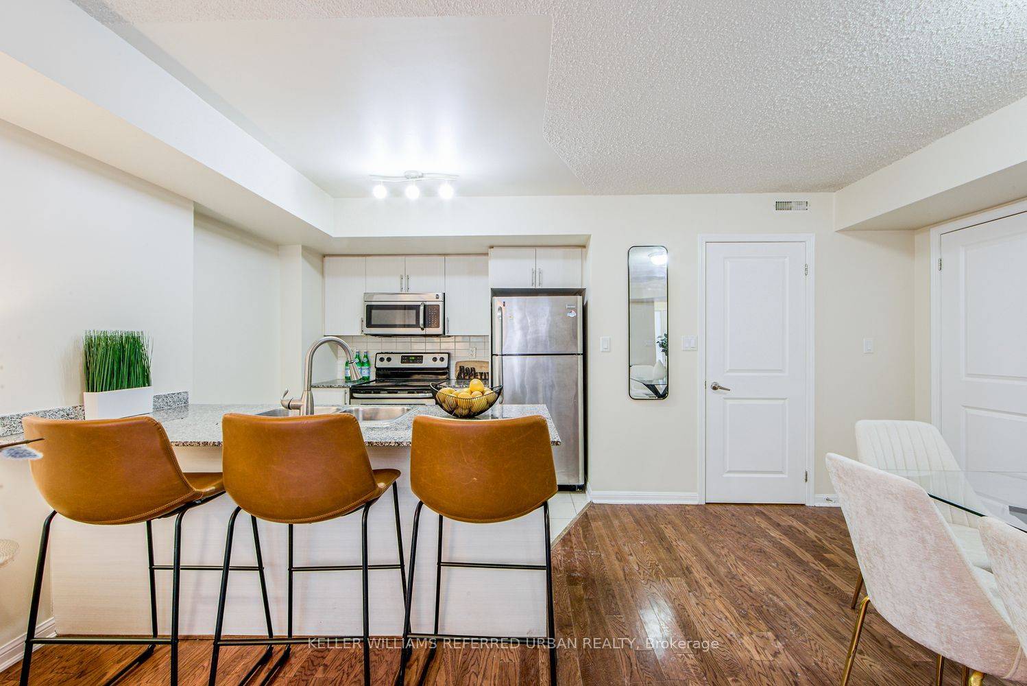 Toronto W02, ON M6H 0B7,11 Foundry AVE #132