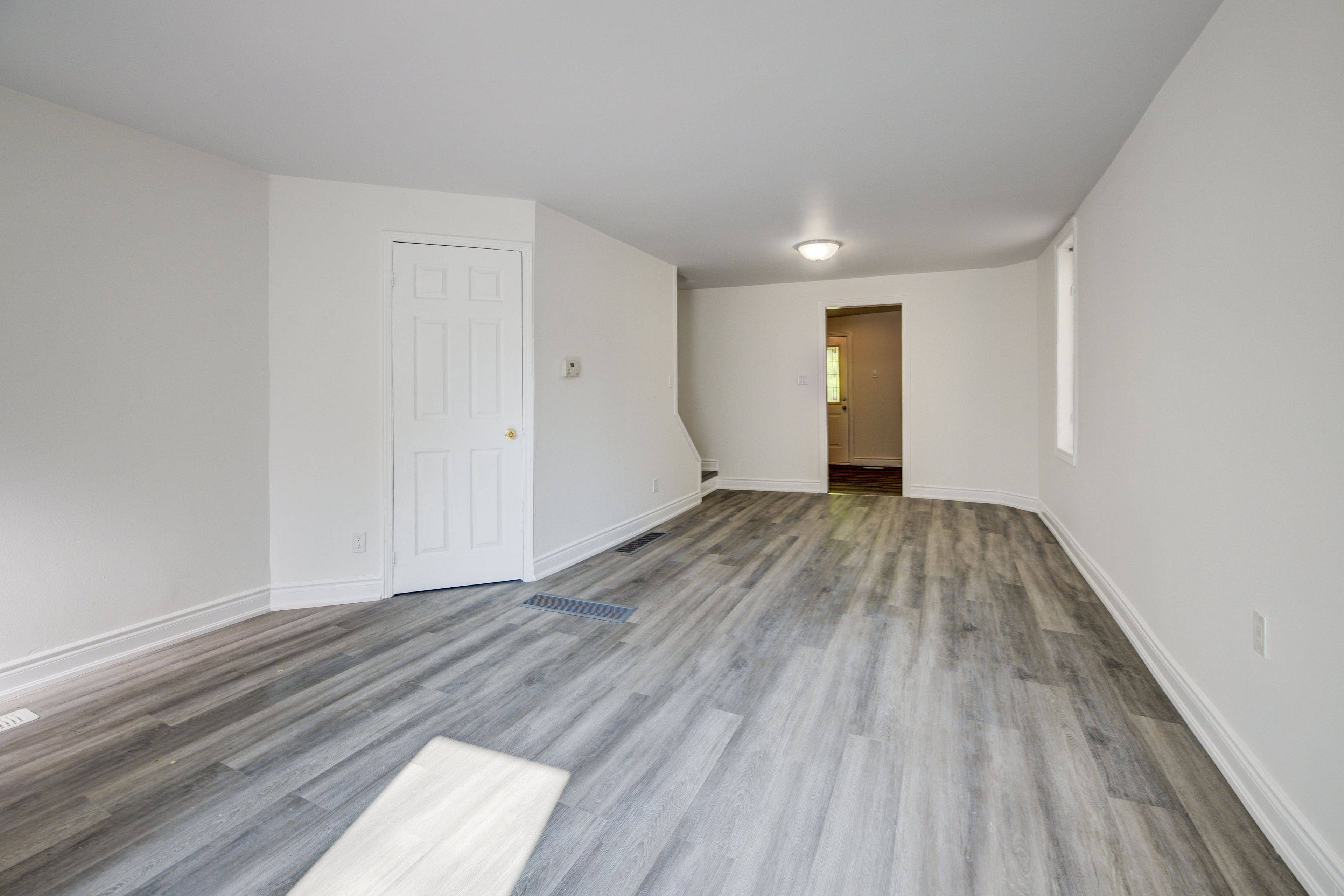 Hamilton, ON L8R 3G2,57 1/2 Breadalbane ST