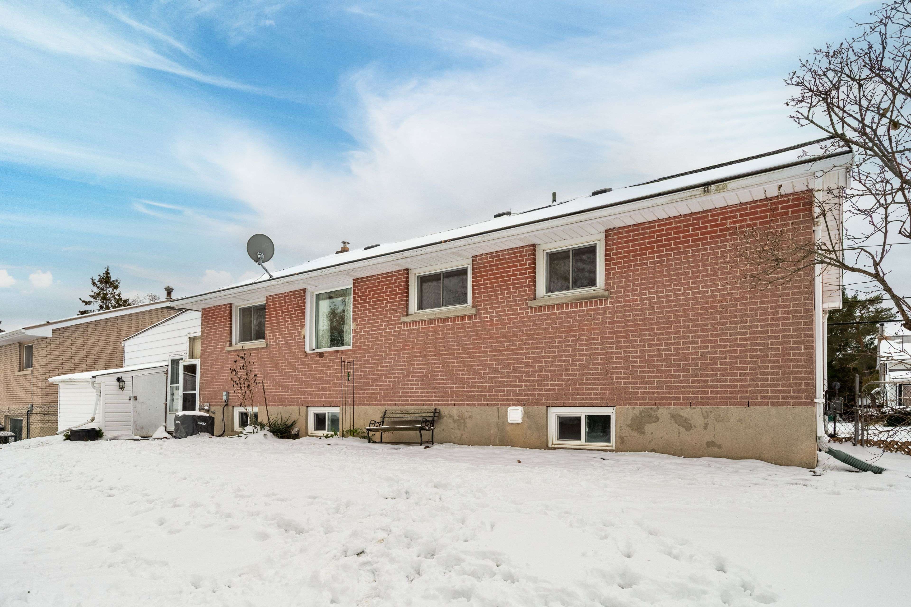 Greater Napanee, ON K7R 1E7,283 Camden RD