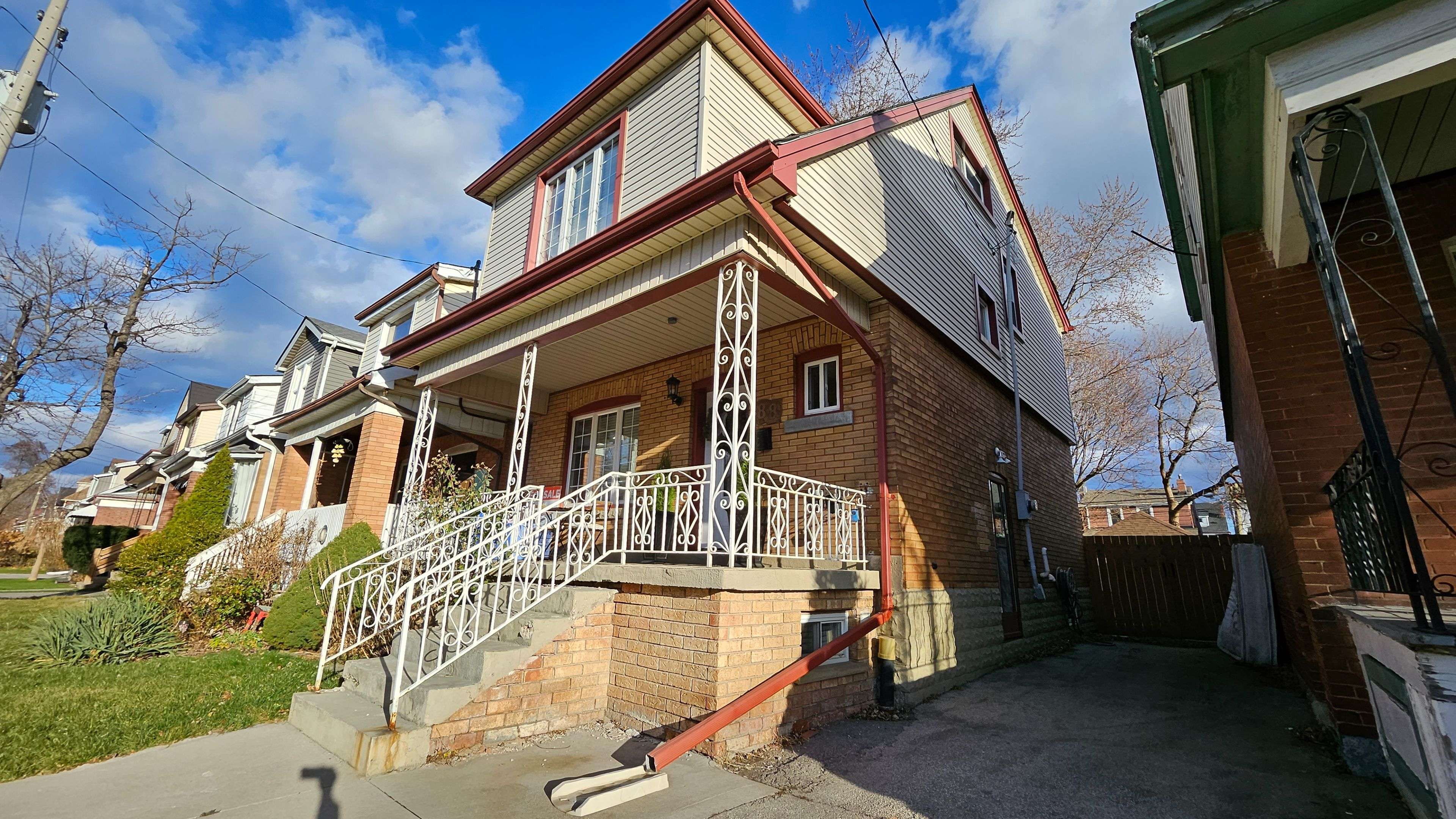 Hamilton, ON L8L 7N2,88 Kensington AVE