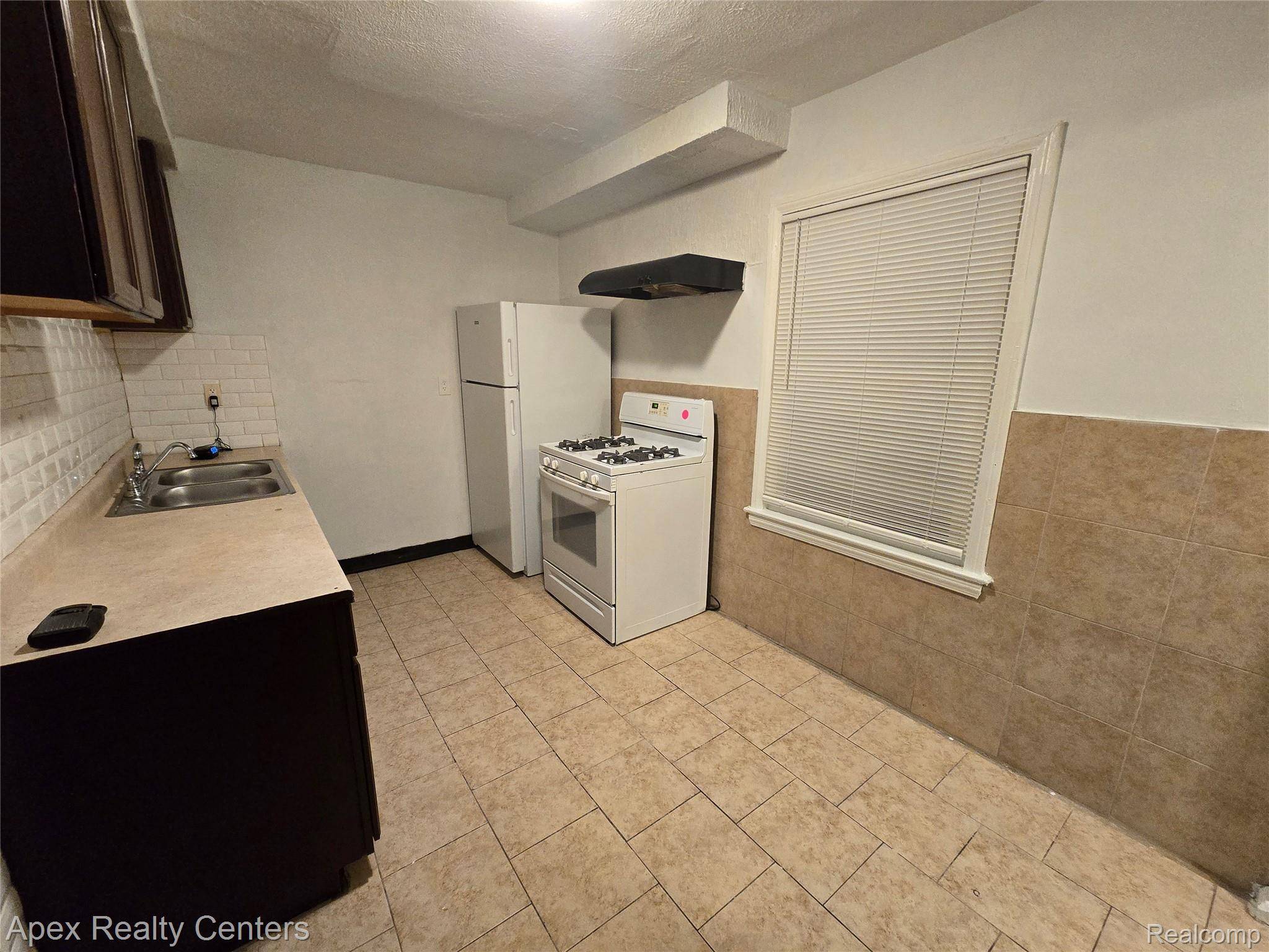 Detroit, MI 48228,7668 Evergreen AVE