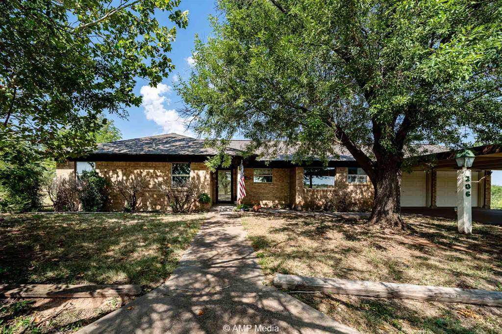 Stamford, TX 79553,206 Spoon Drive