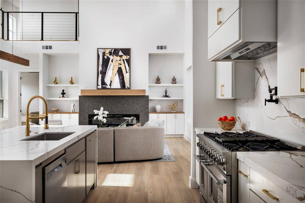 Dallas, TX 75212,2002 Angelina Drive