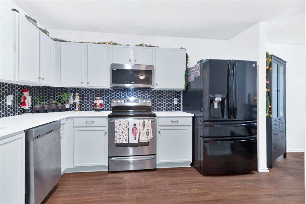 Dallas, TX 75249,5722 Firethorn Drive