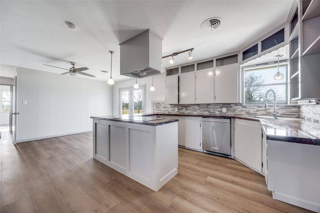 Bonham, TX 75418,226 Glen Meadows Drive