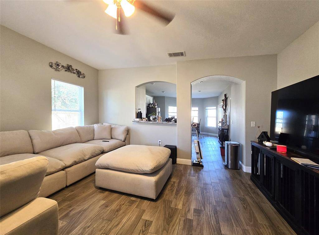 Dallas, TX 75216,4134 Ball Street