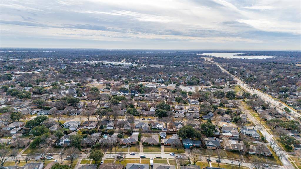 Dallas, TX 75238,9830 Crestwick Drive