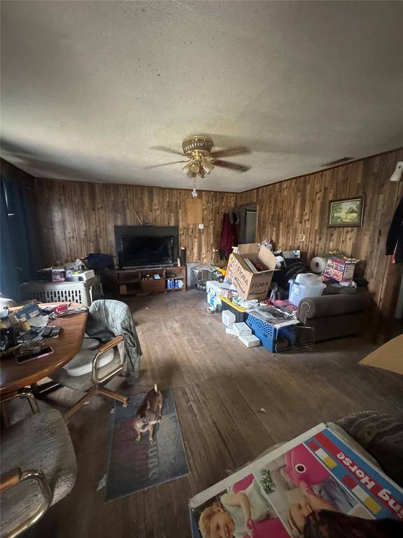 Arlington, TX 76010,1104 E Lovers Lane