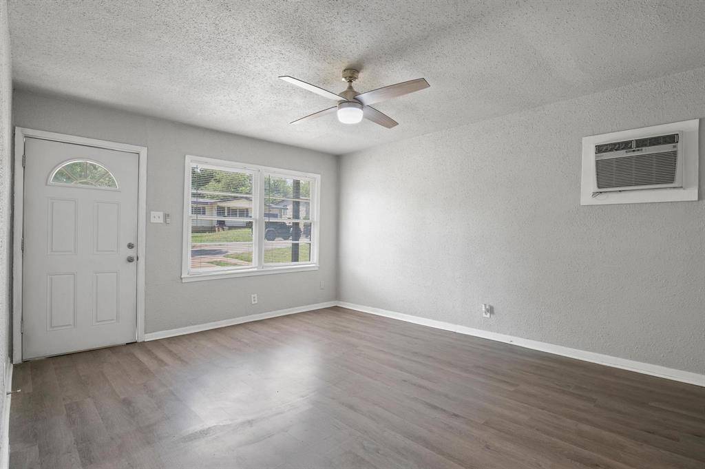 Denison, TX 75020,1717 Meadowlark Lane