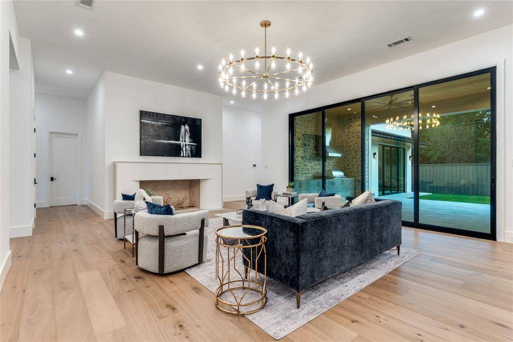 Dallas, TX 75229,3788 Vinecrest Drive