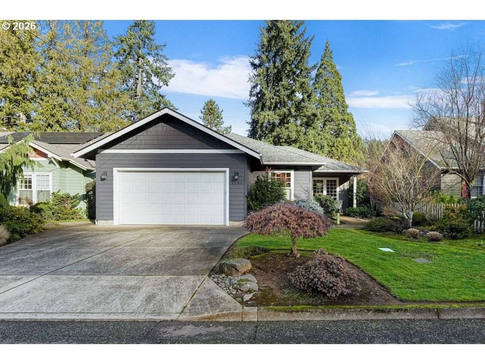 Silverton, OR 97381,1101 MADISON ST