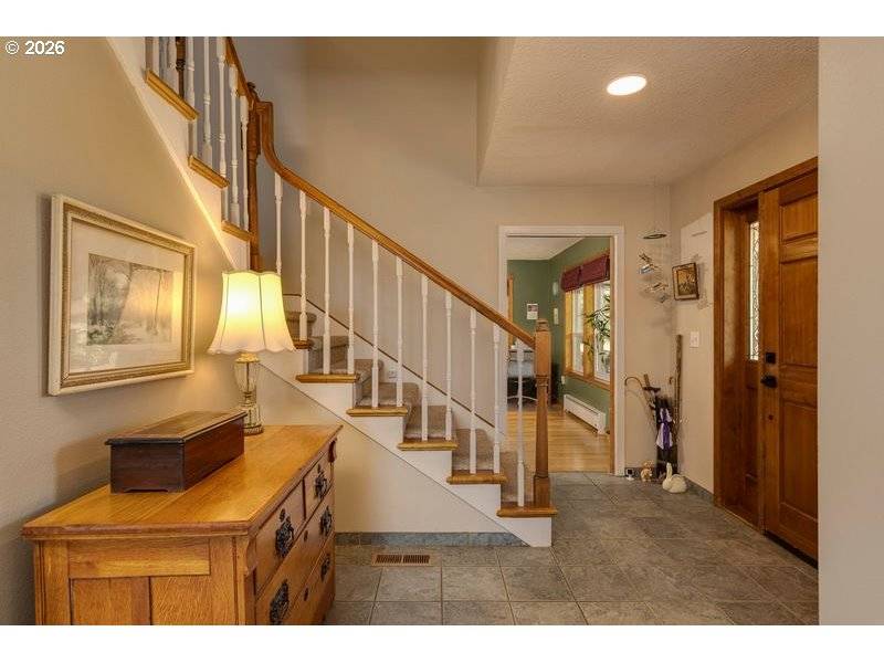 White Salmon, WA 98672,18 RAMSAY LN