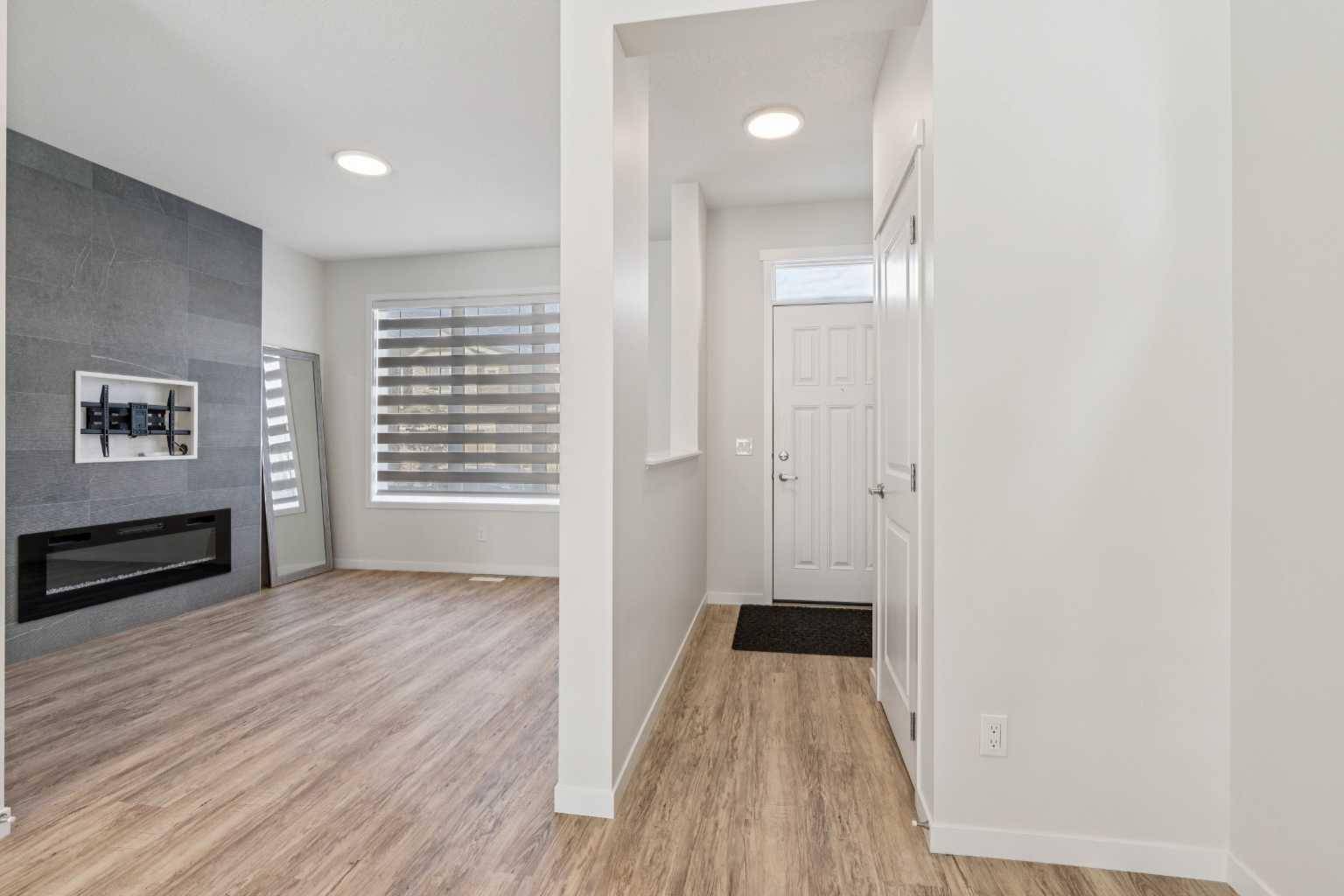 Calgary, AB T3M 3H9,201 Magnolia TER SE