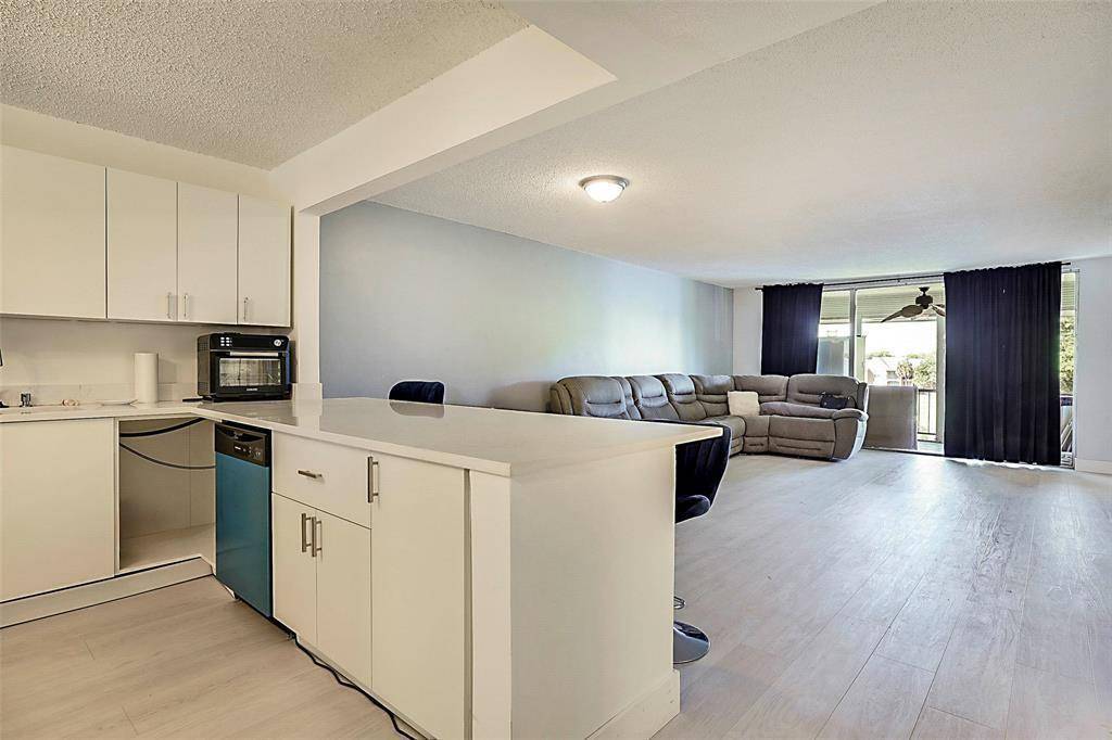 Coral Springs, FL 33065,2850 Forest Hills Blvd #316