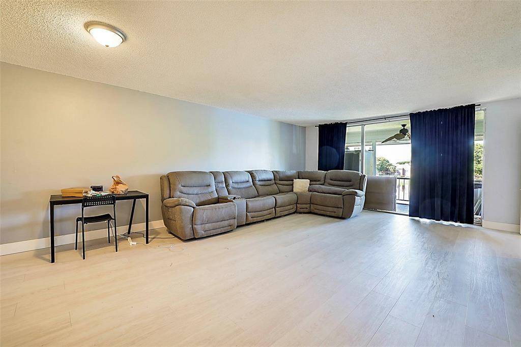 Coral Springs, FL 33065,2850 Forest Hills Blvd #316