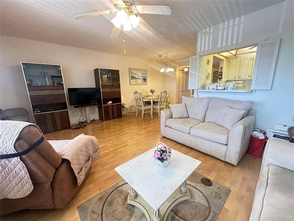 Deerfield Beach, FL 33442,263 Farnham K #263