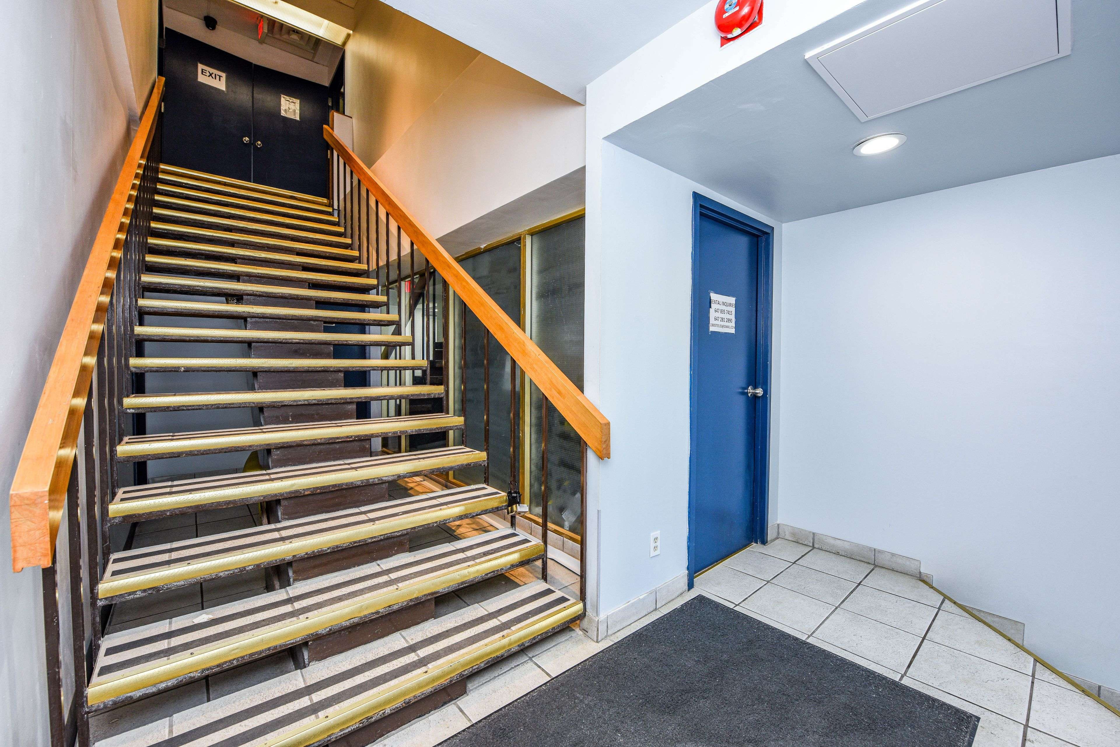 Brampton, ON L6T 1A2,1300 Steeles AVE E #209