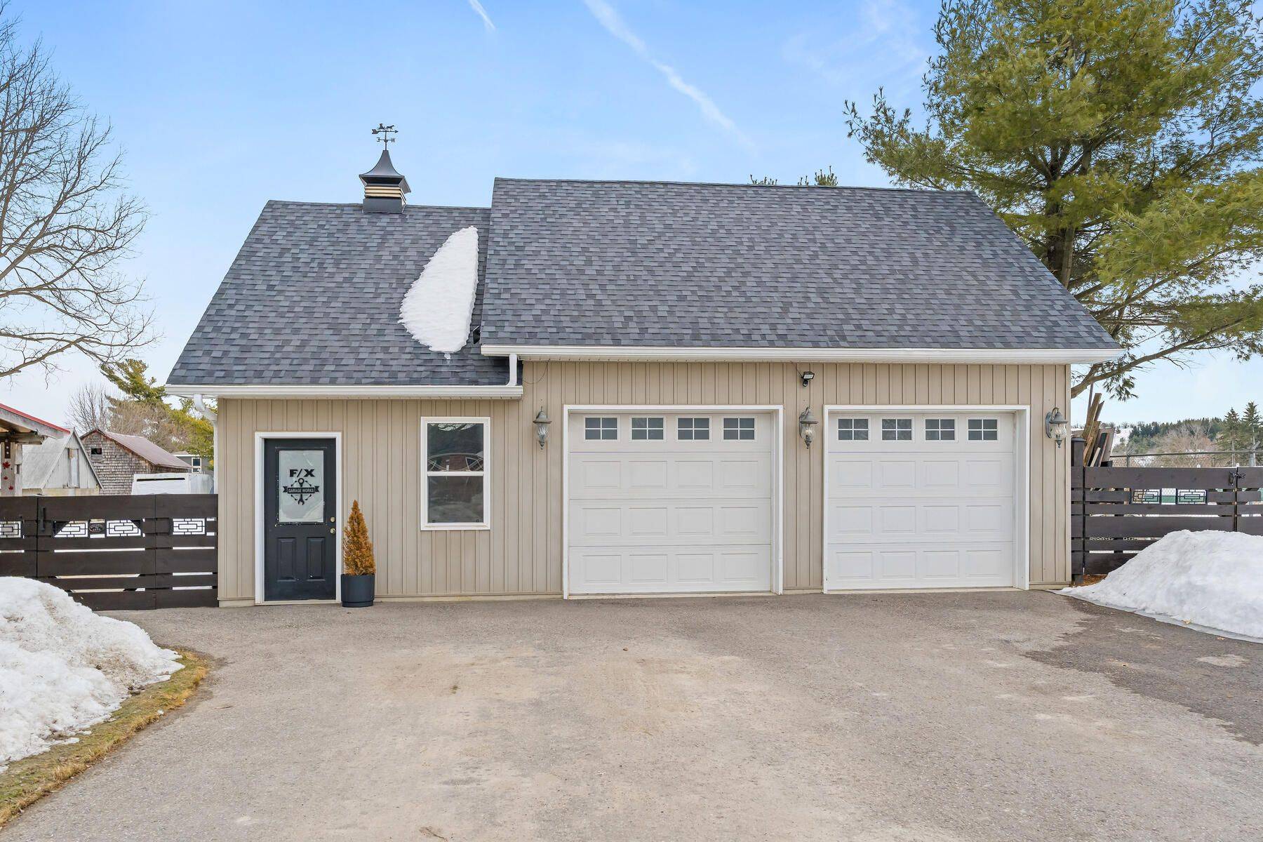 Erin, ON N0B 1T0,6 Dundas ST W