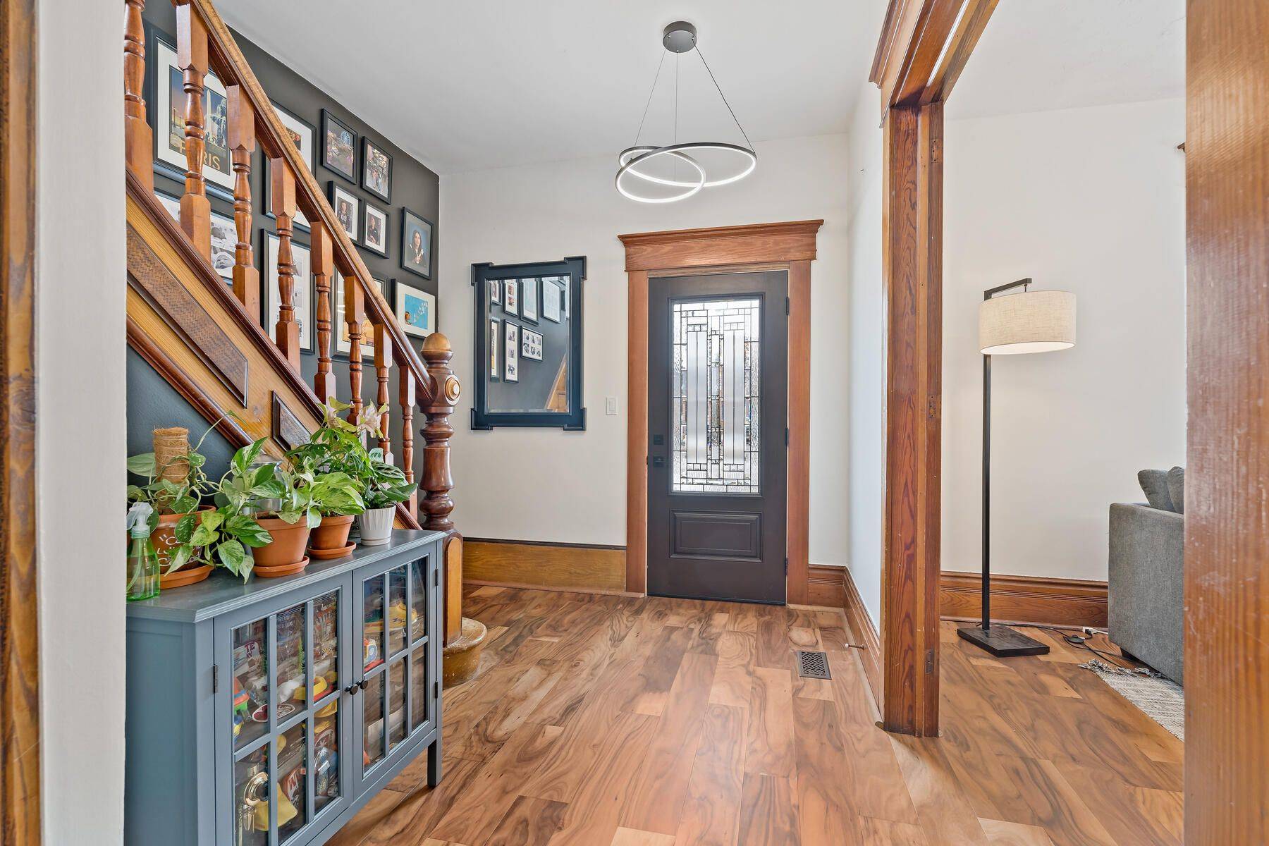 Erin, ON N0B 1T0,6 Dundas ST W