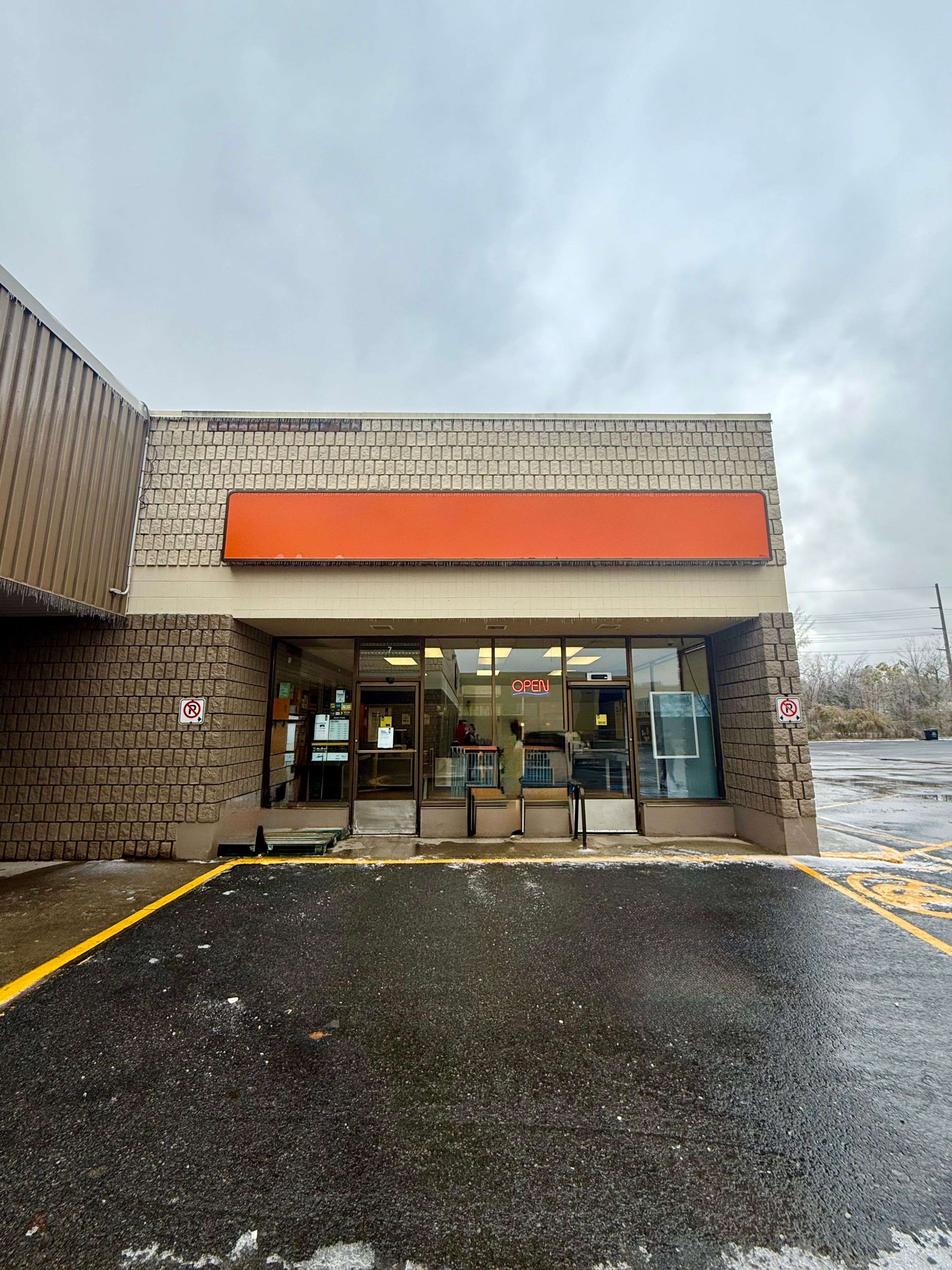 Cornwall, ON K6J 4P5,960 Brookdale AVE #107