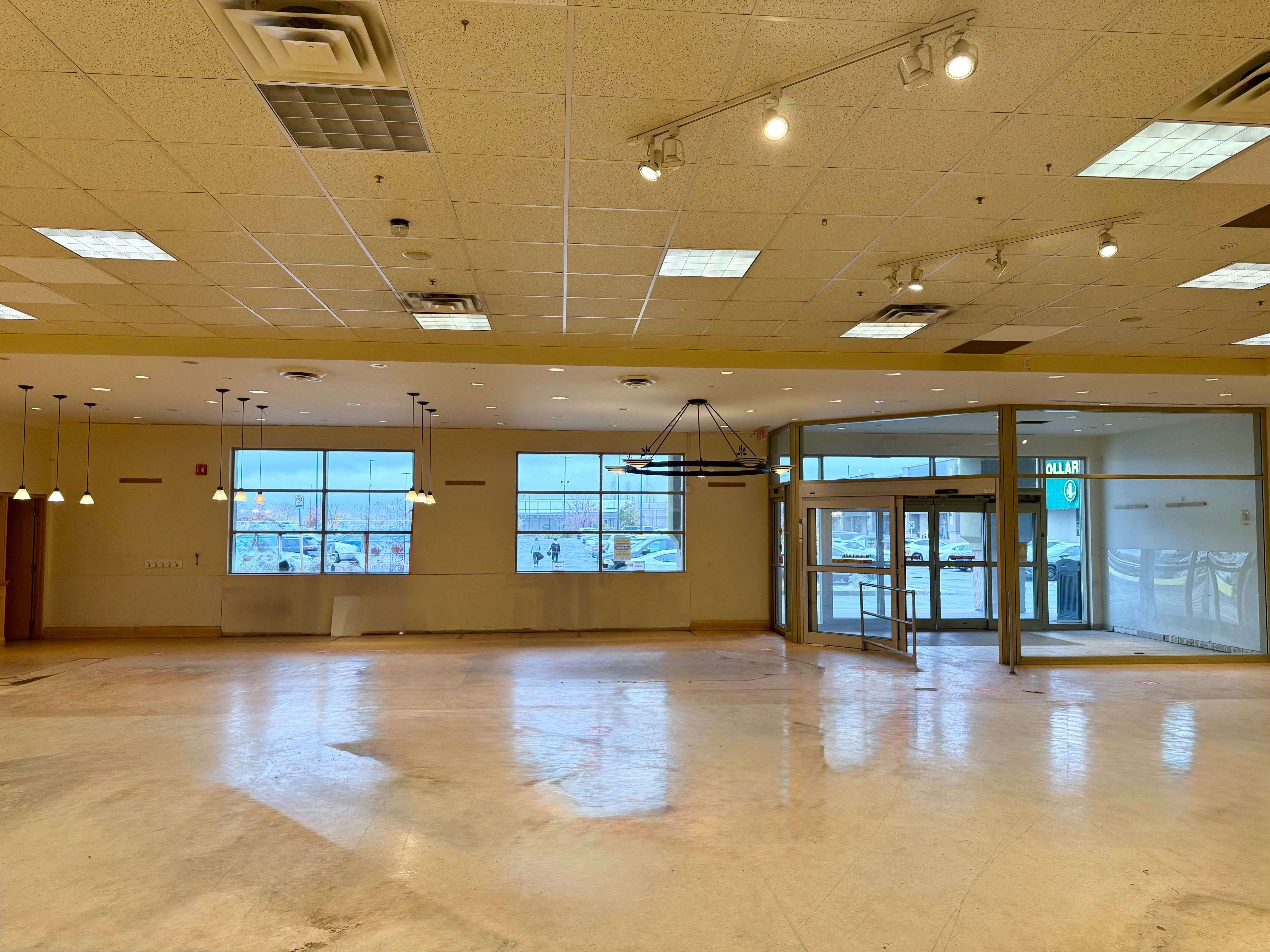 Cornwall, ON K6J 4P5,960 Brookdale AVE #111