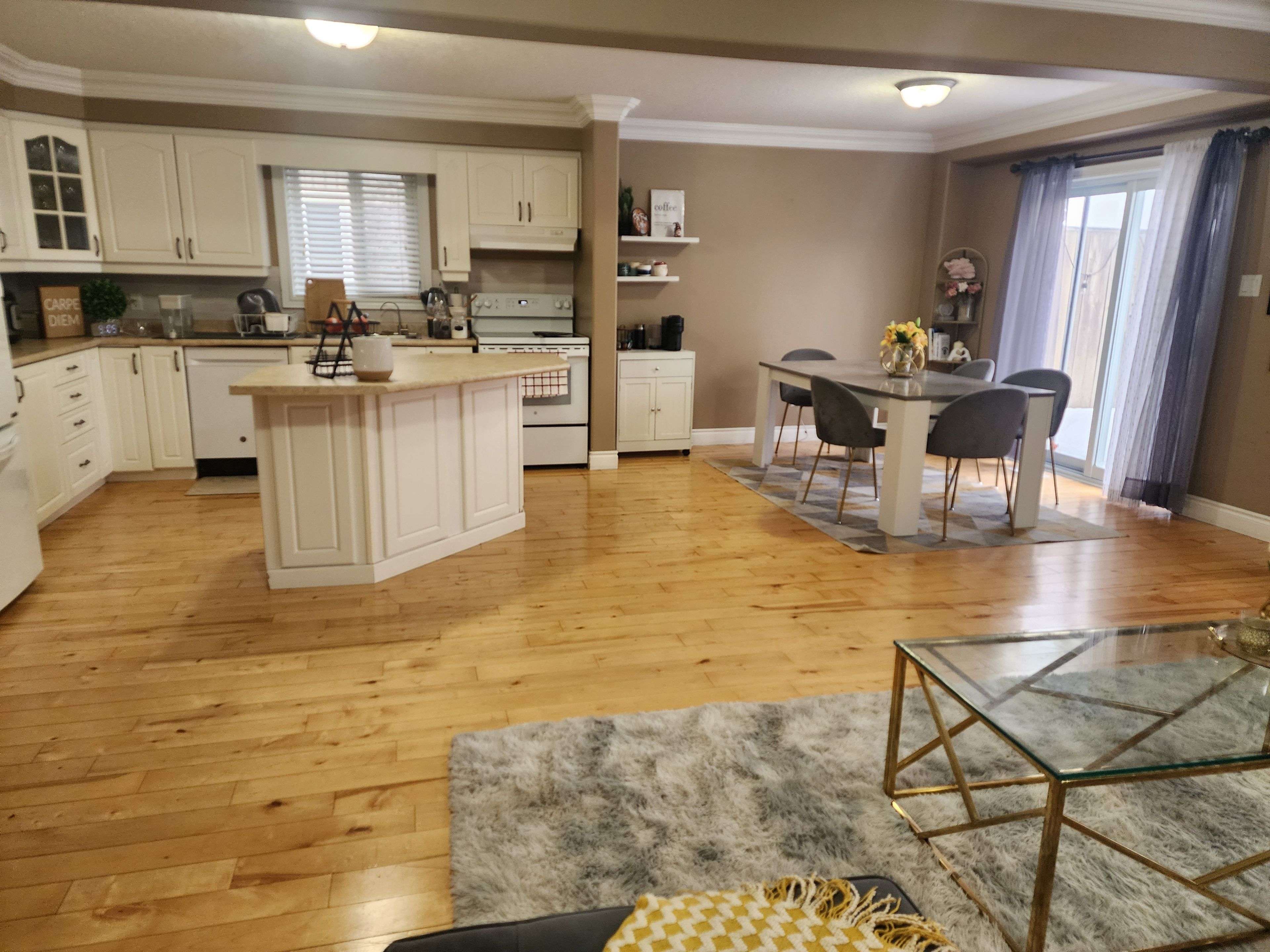 Kitchener, ON N2P 2X5,388 Thomas Slee DR