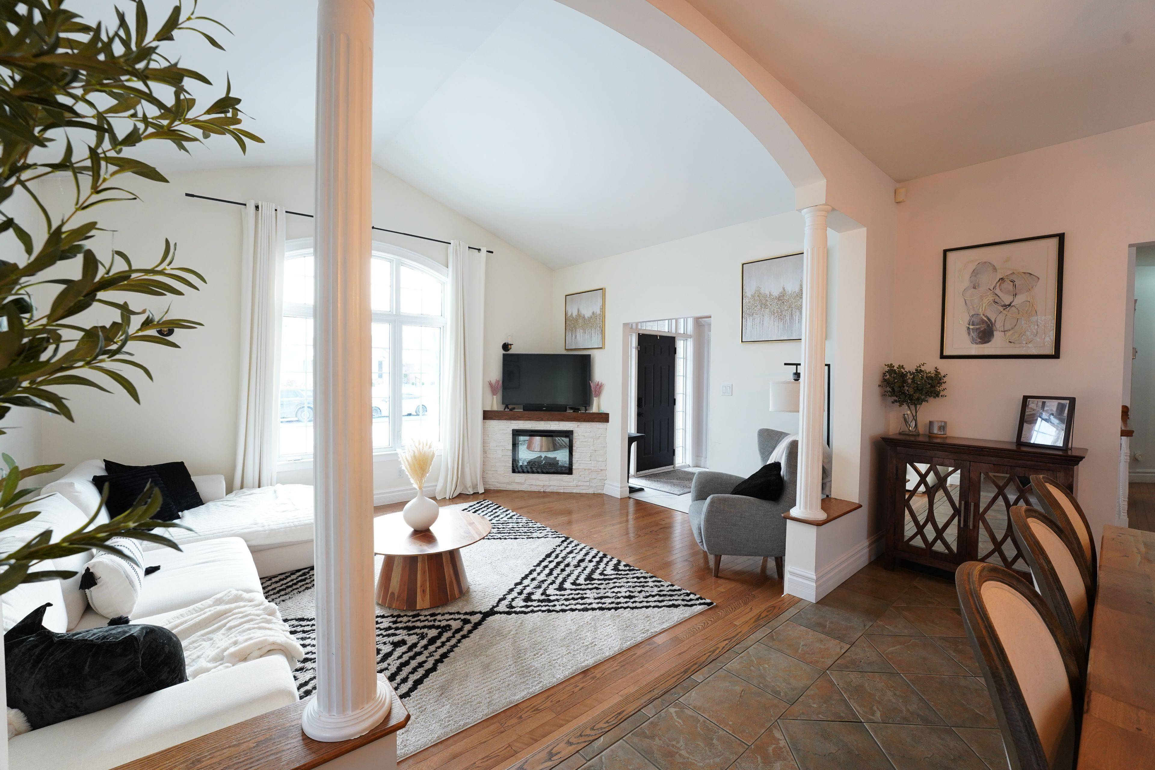 Cornwall, ON K6J 5W1,1757 MacIntyre AVE