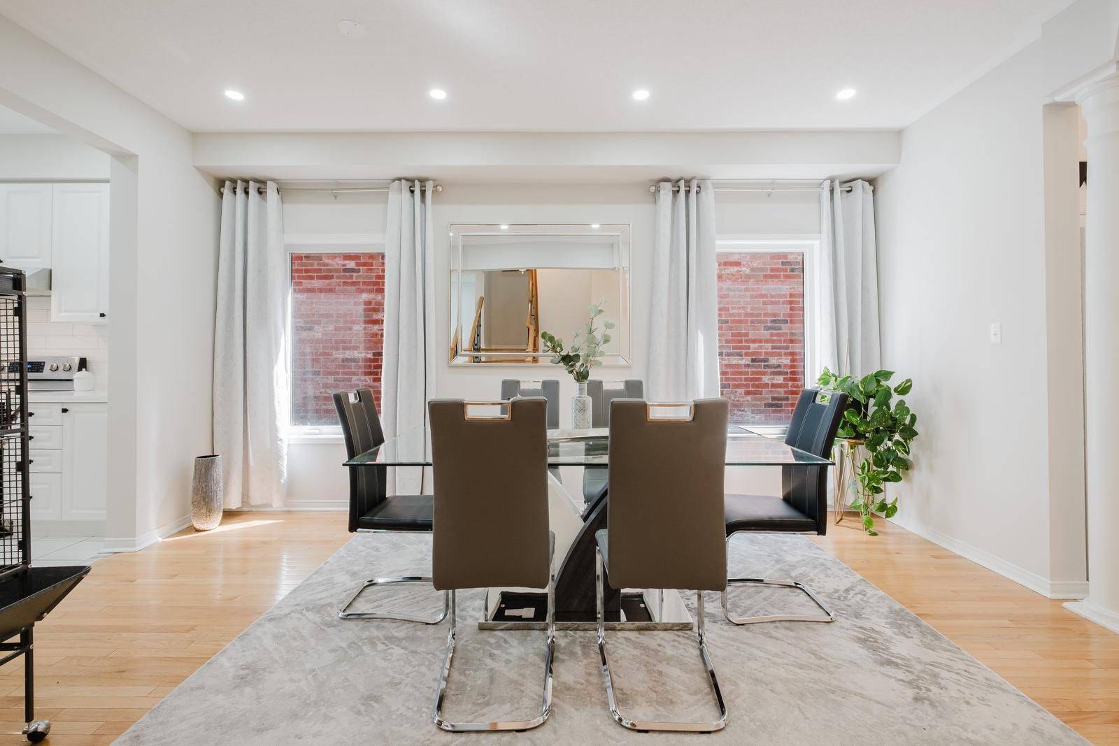 Whitchurch-stouffville, ON L4A 0X8,19 Coronet ST