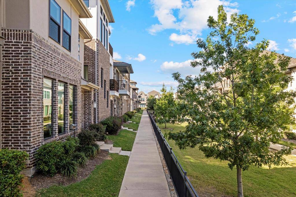 Plano, TX 75024,8012 Zeppos Drive