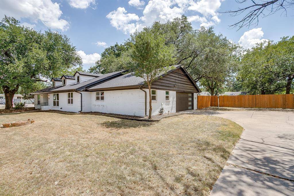 Fort Worth, TX 76111,2536 Daisy Lane