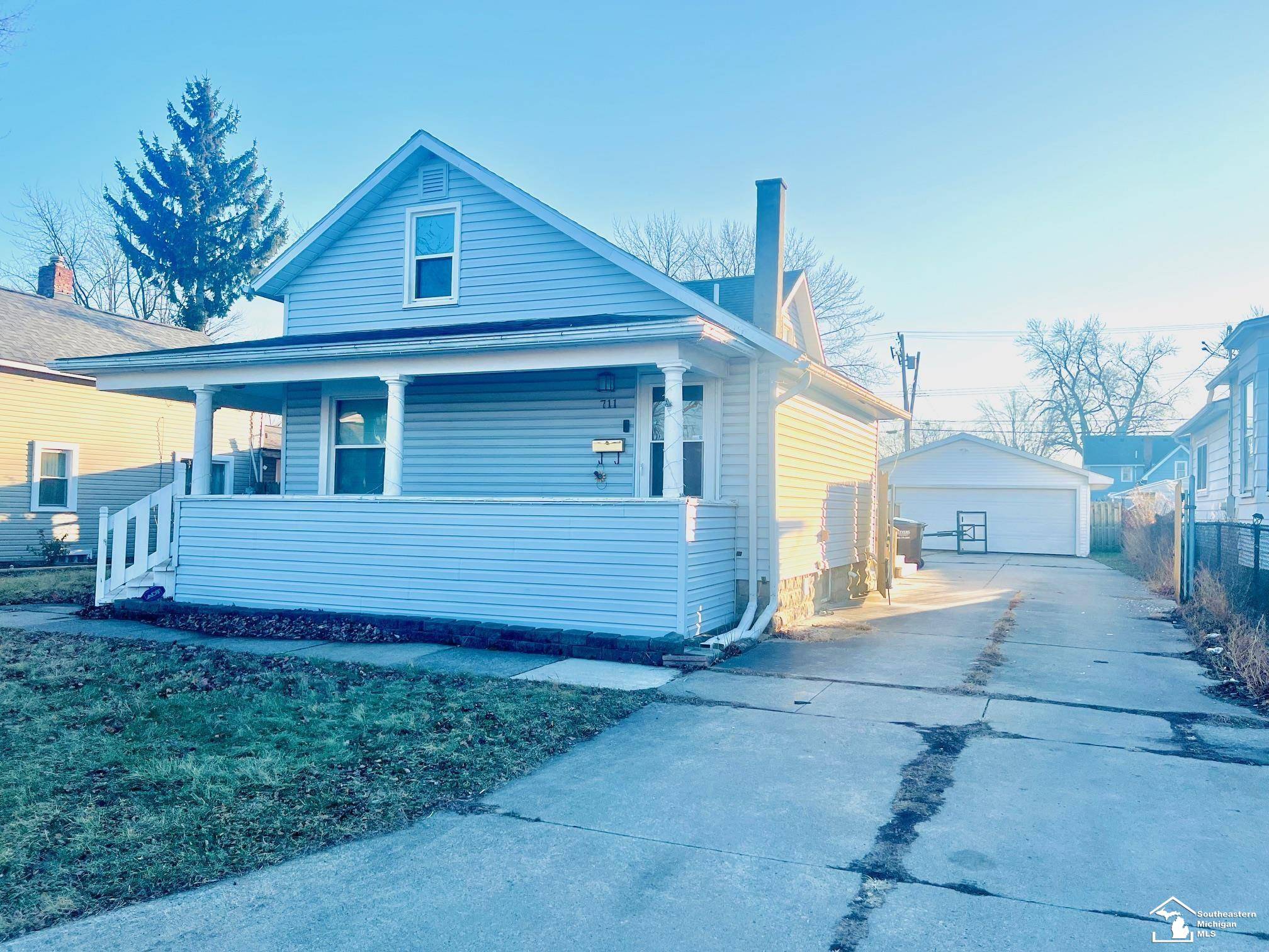 Monroe, MI 48161,711 W 5th ST