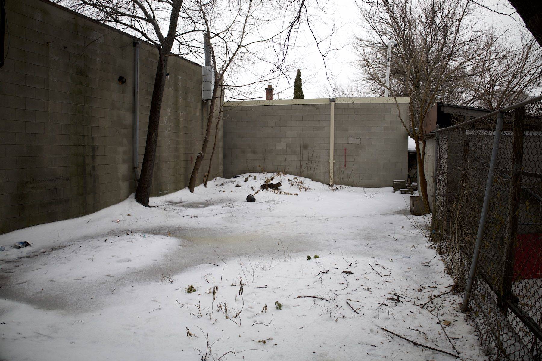 Toronto E03, ON M4C 4E1,1211 Woodbine AVE