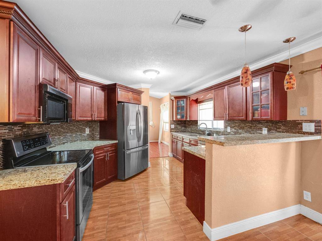 Plantation, FL 33322,10361 NW 11th Ct