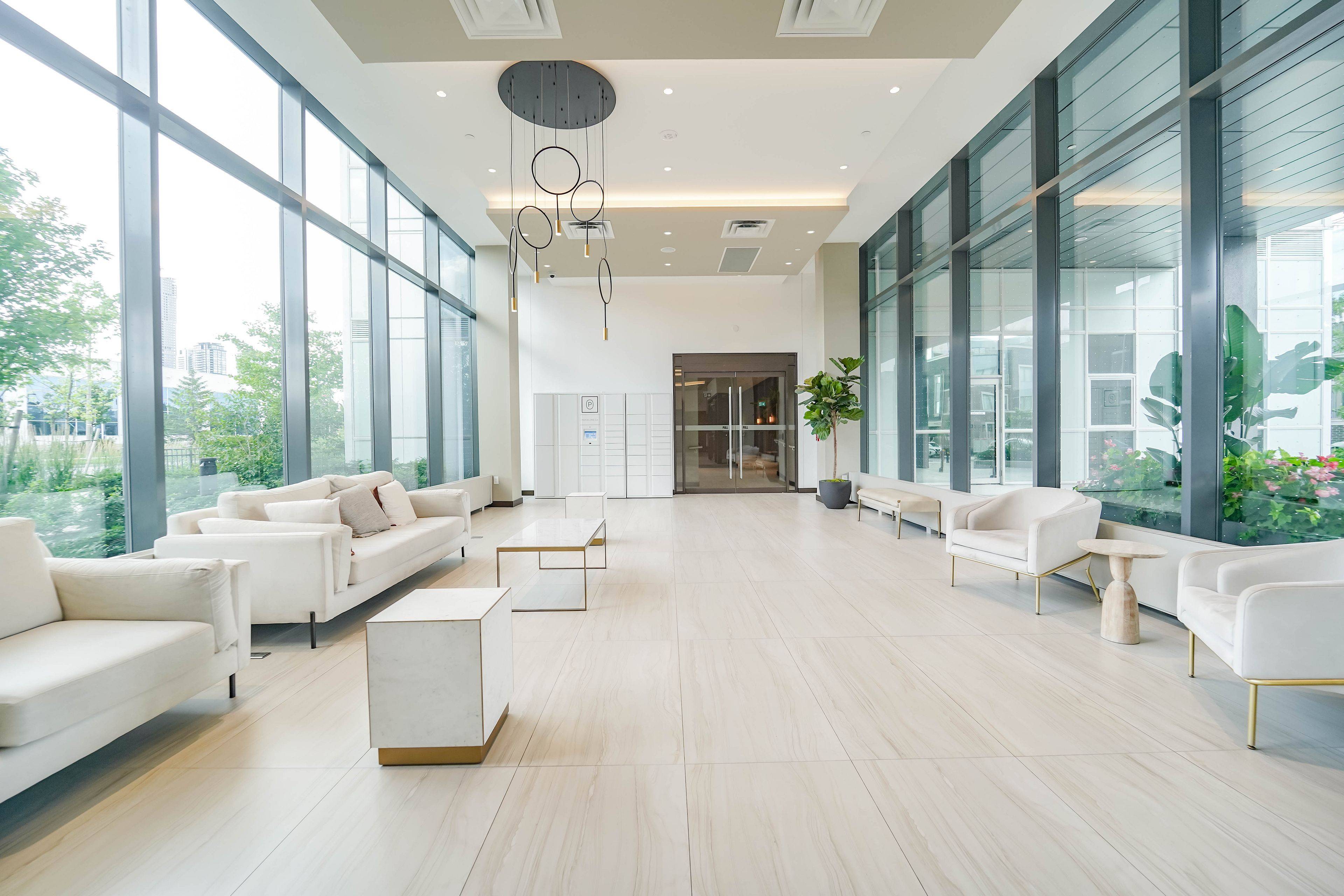 Vaughan, ON L4K 5Z8,10 Honeycrisp CRES N #1711