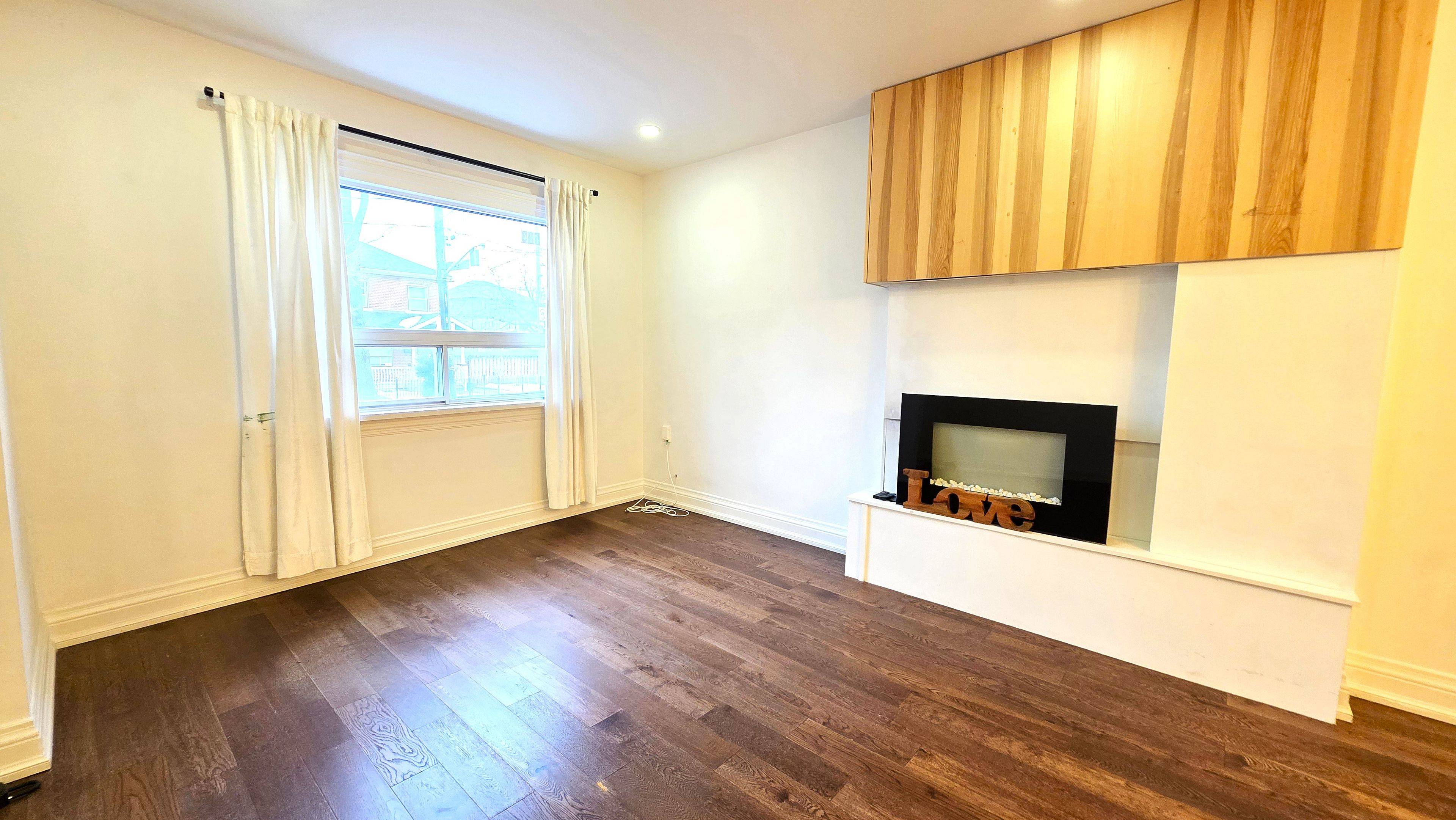 Toronto W03, ON M6N 3B2,583 Old Weston RD #Main & Upper