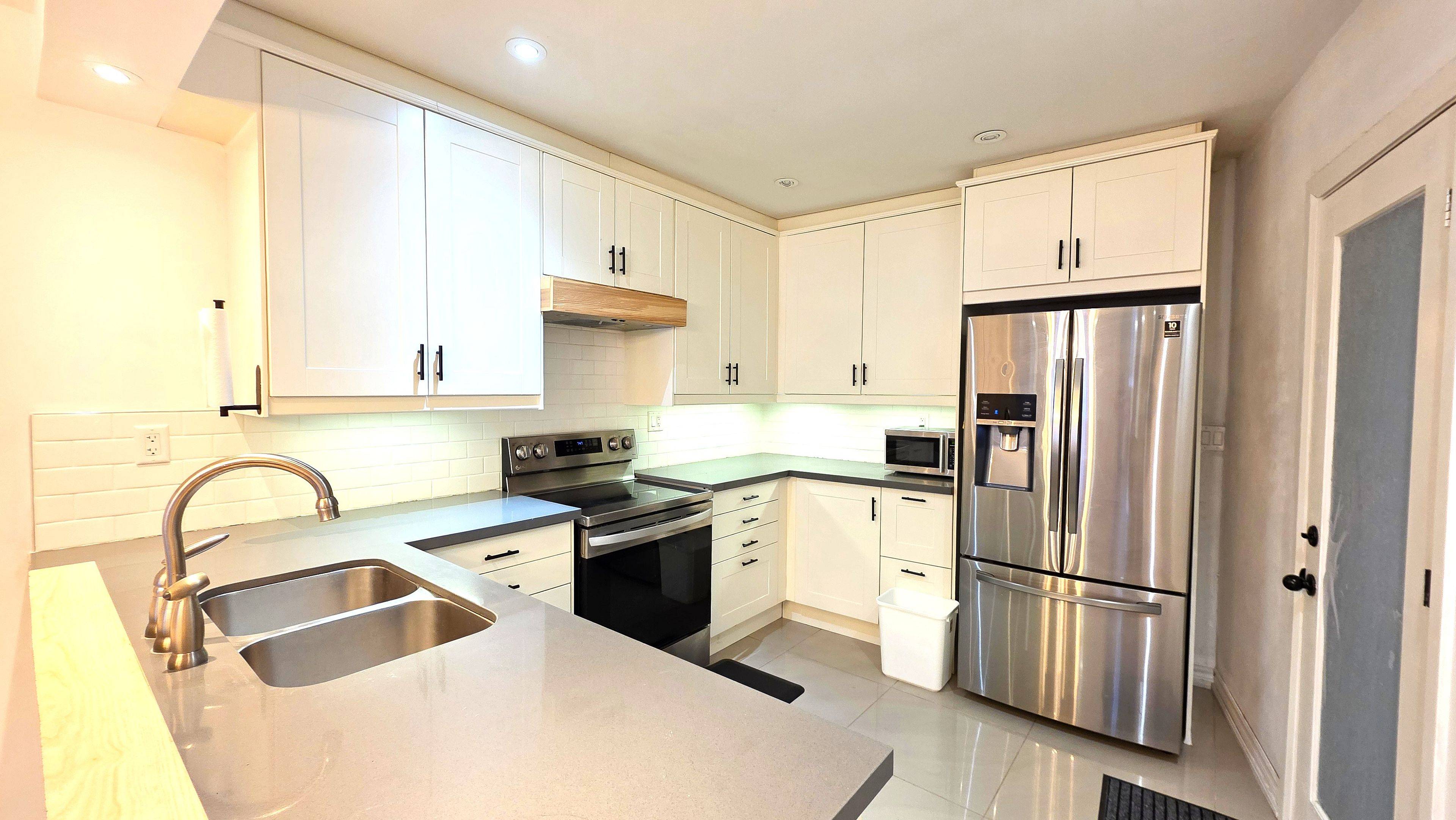 Toronto W03, ON M6N 3B2,583 Old Weston RD #Main & Upper