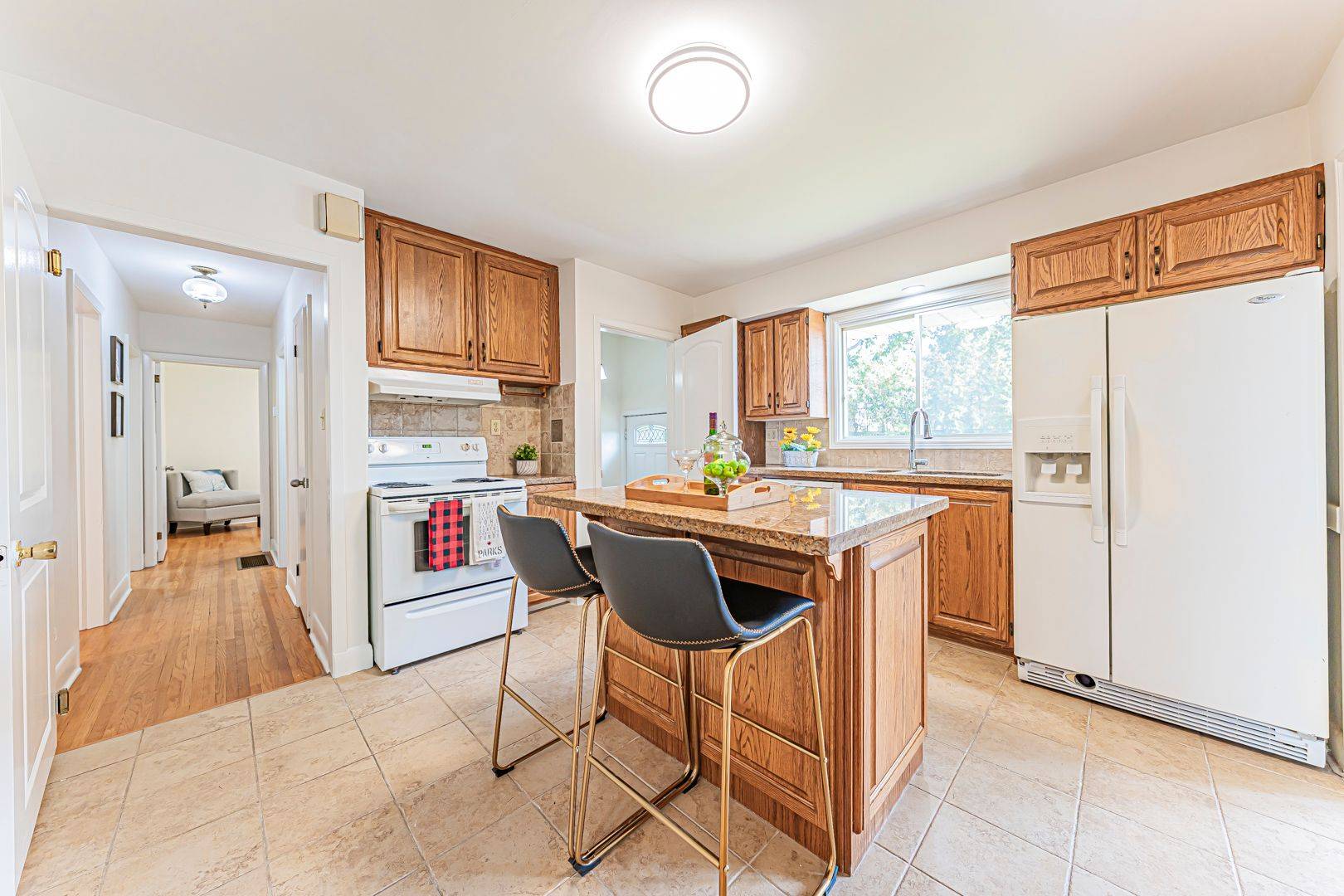 Burlington, ON L7N 2V4,621 Dynes RD