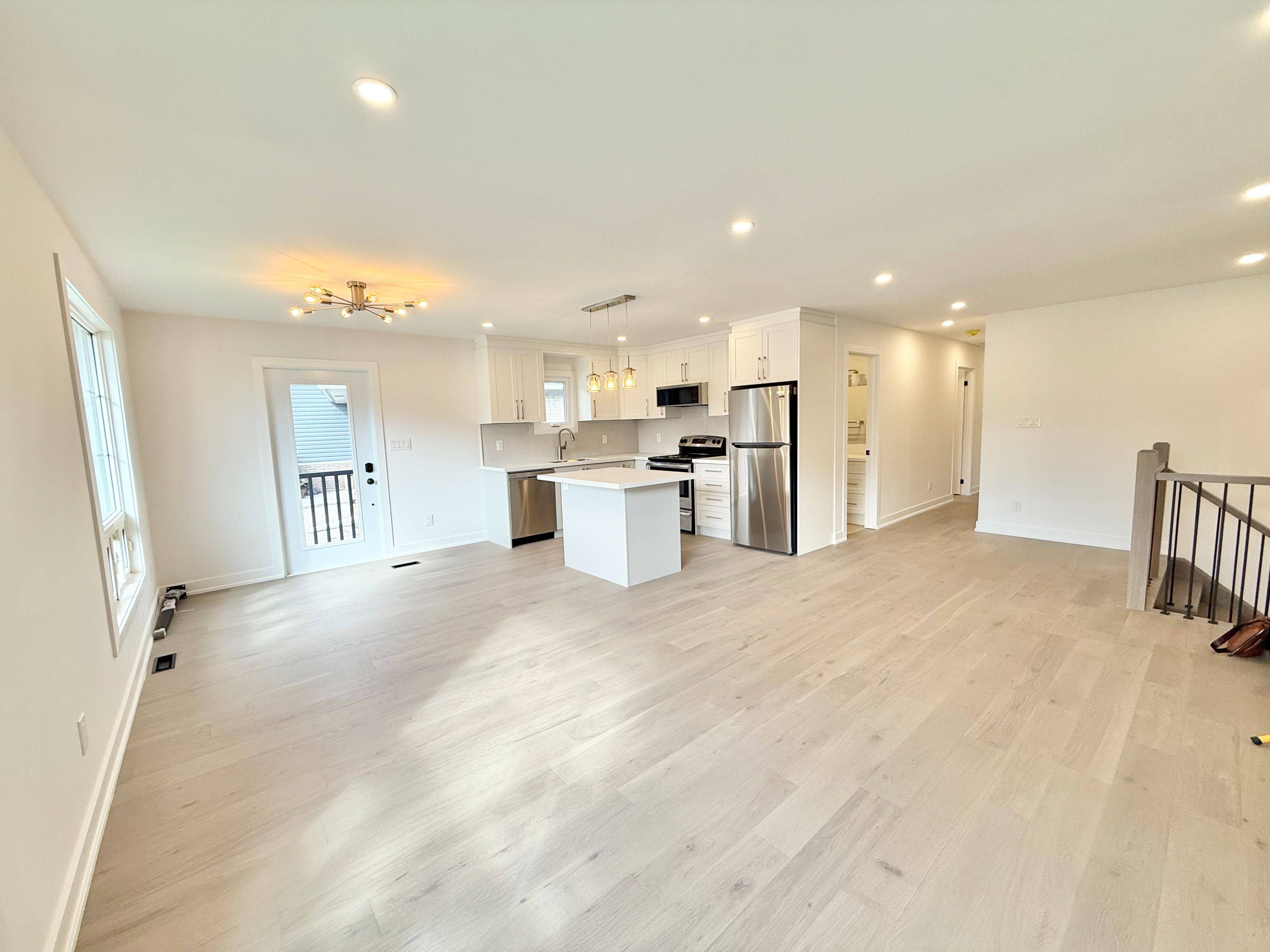 Cambridge, ON N3C 2X6,87 Scott RD #1