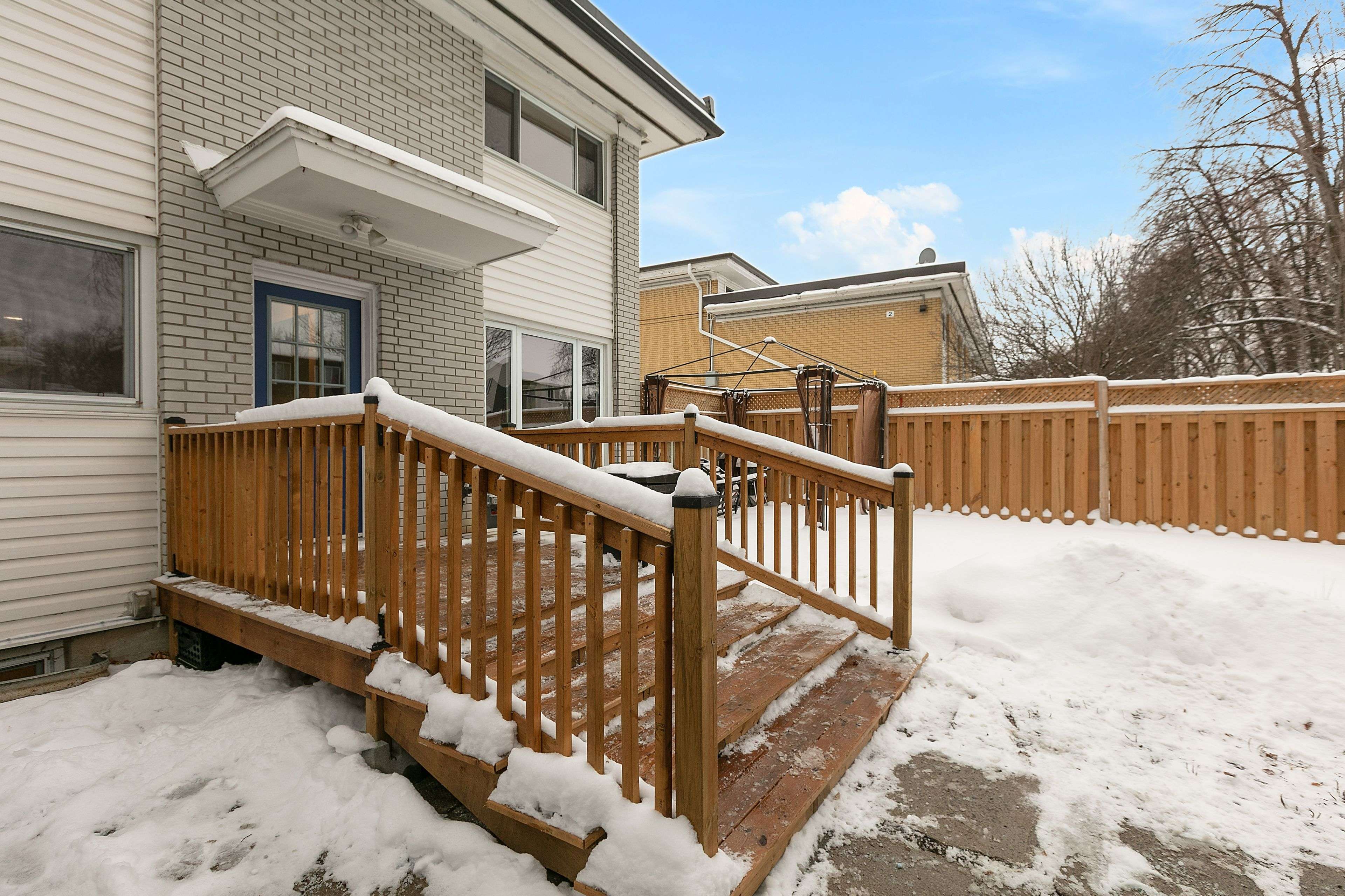 Britannia Heights - Queensway Terrace N And Area, ON K2B 7W1,2652 Moncton RD #24