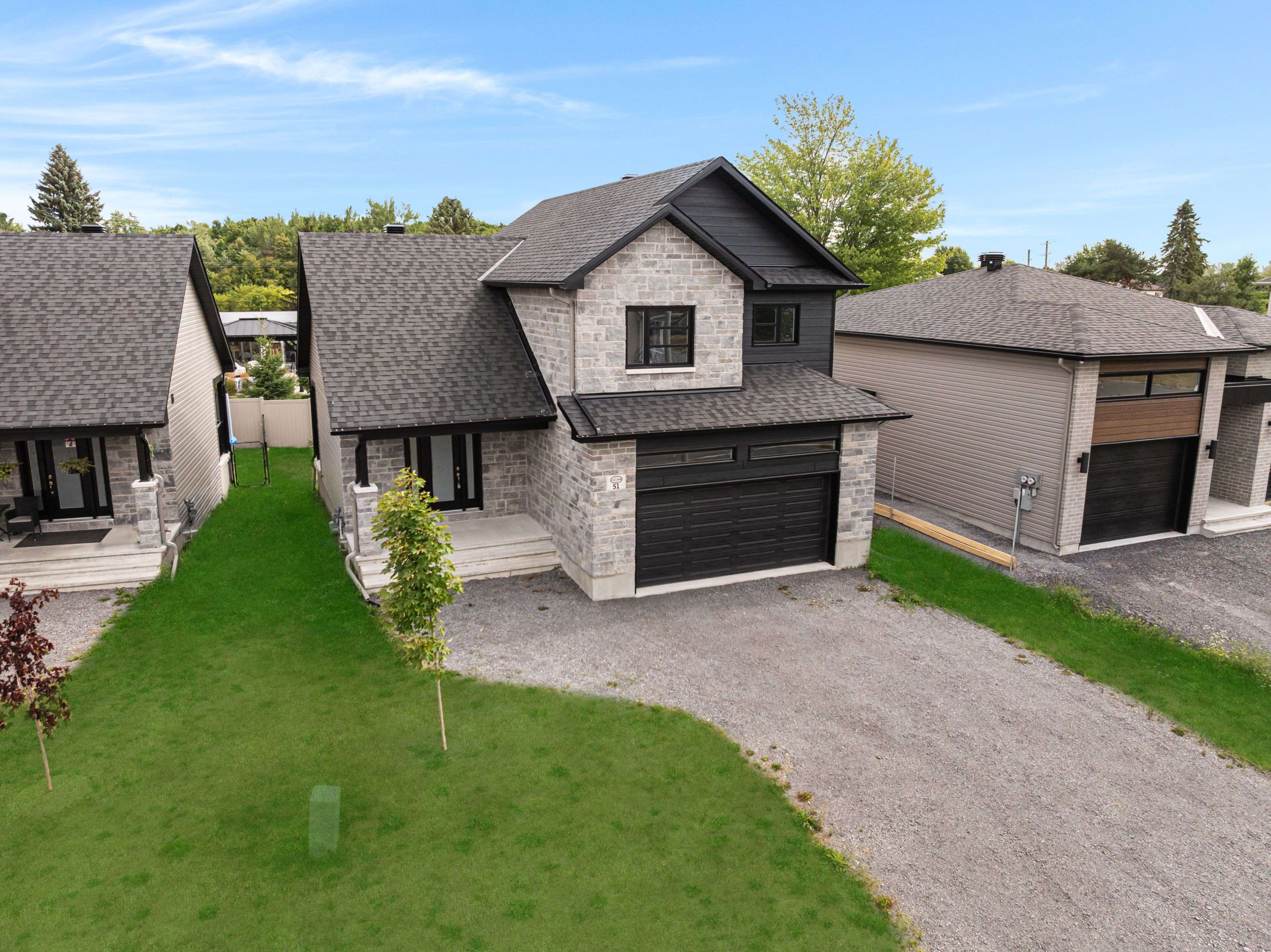 Russell, ON K0A 2M0,75 Chateauguay ST