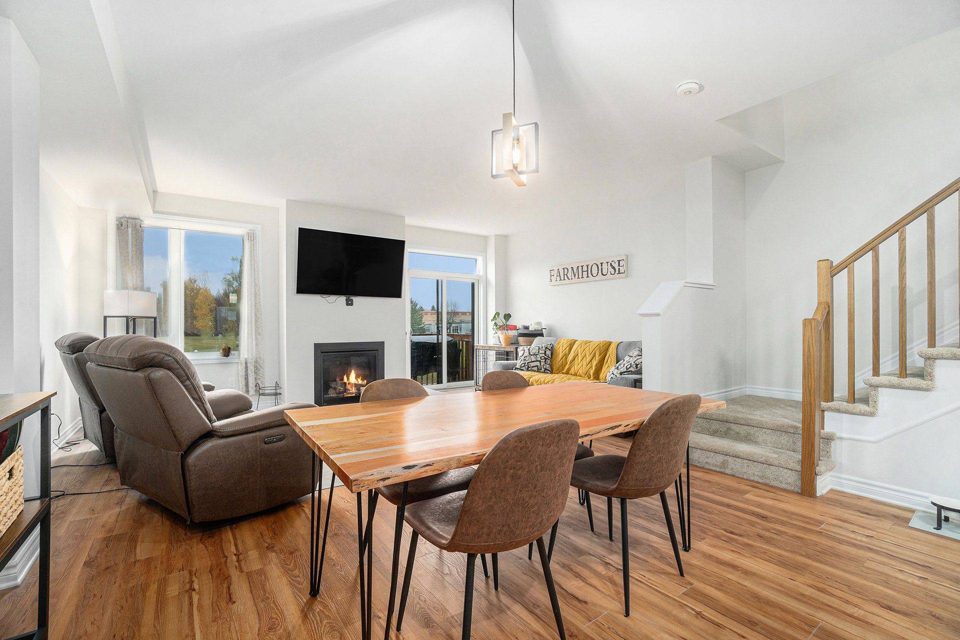 Russell, ON K0A 1W0,93 Richelieu ST