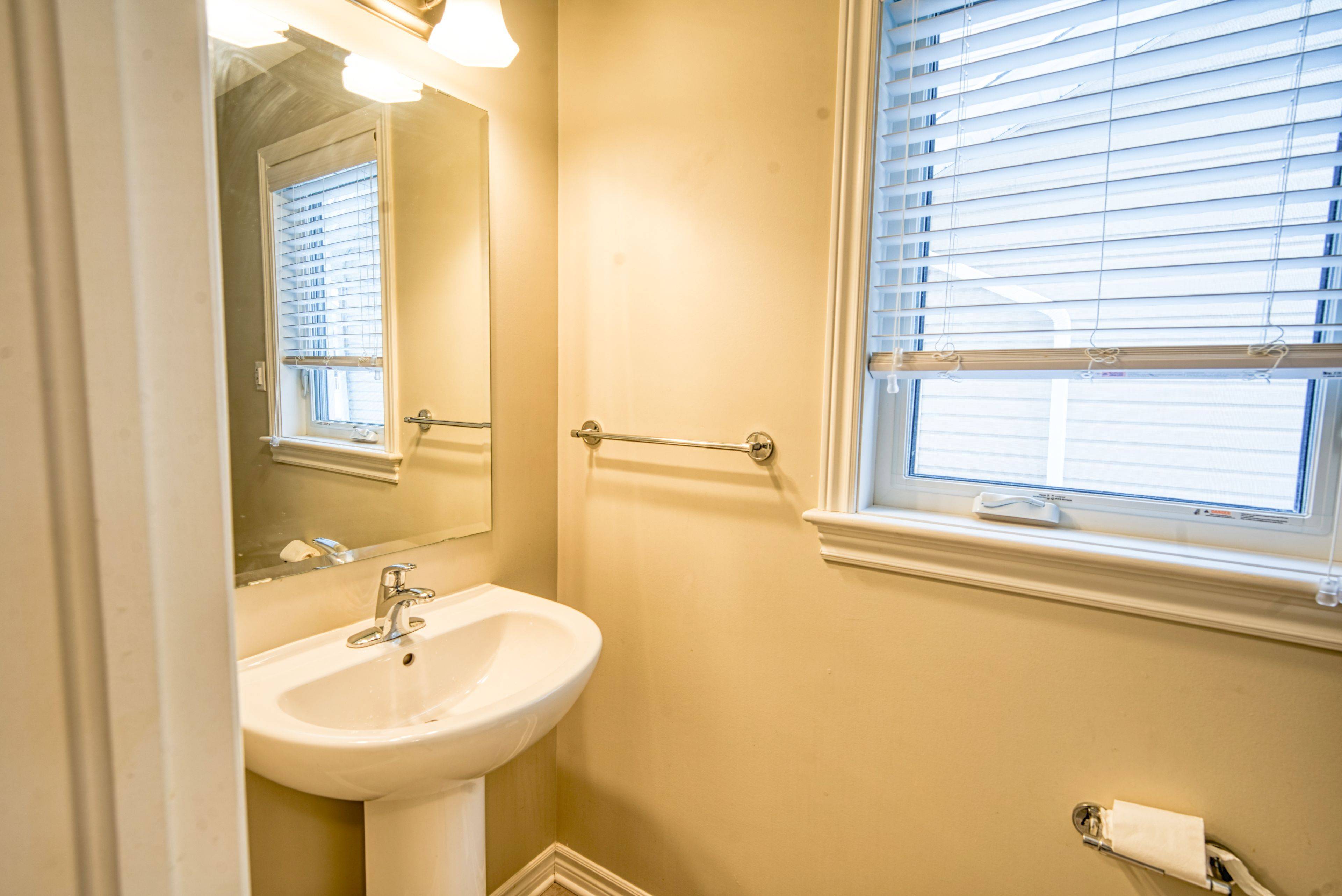 Kingston, ON K7K 0H5,613 Halloway DR