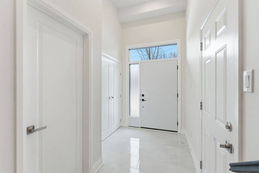 Barrhaven, ON K2J 0P1,210 Harthill WAY