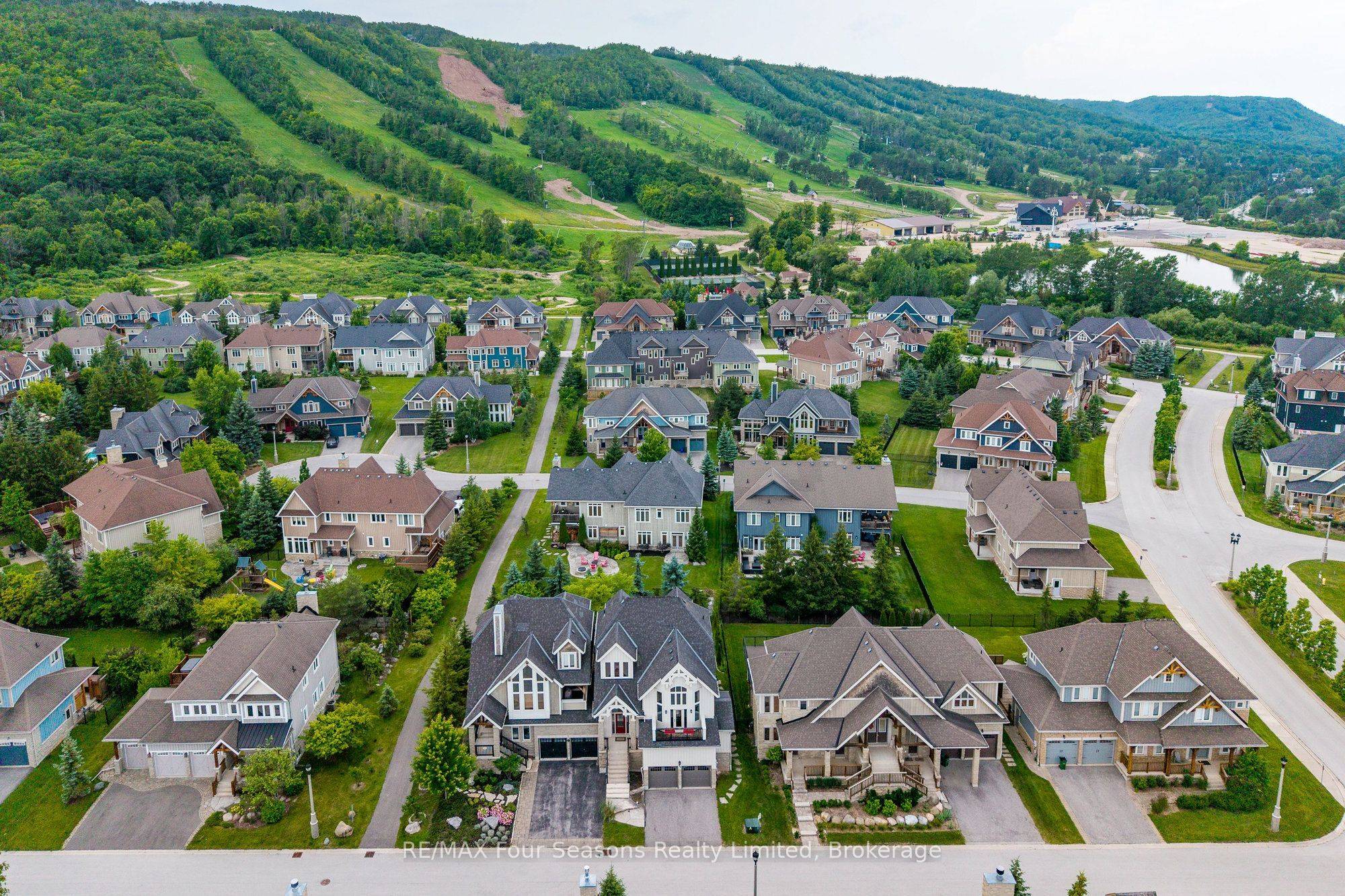 Blue Mountains, ON L9Y 0B6,106 Venture BLVD