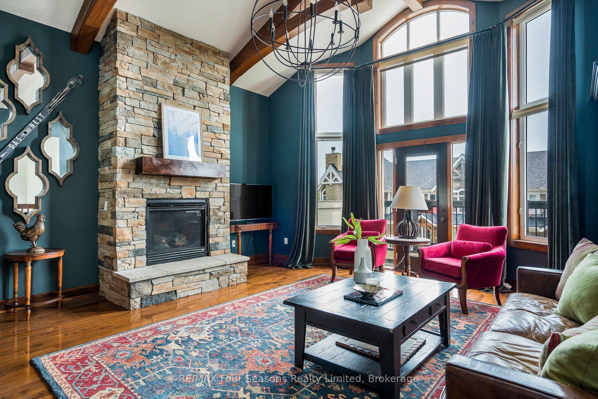 Blue Mountains, ON L9Y 0B6,106 Venture BLVD