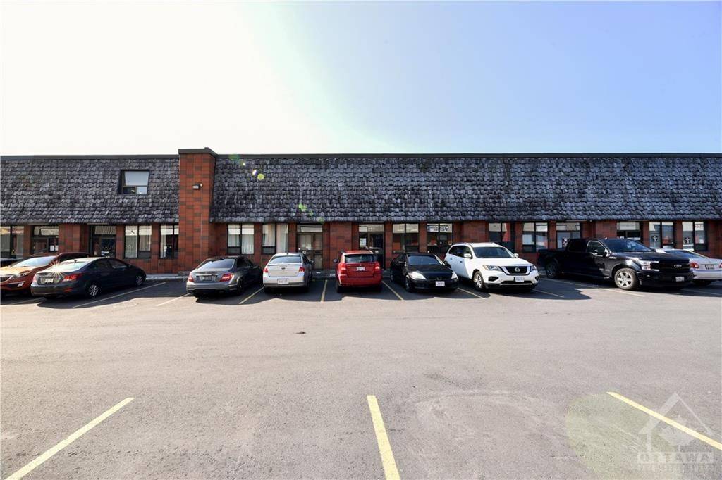 830 INDUSTRIAL AVE #7, Alta Vista And Area, ON K1G 4H3