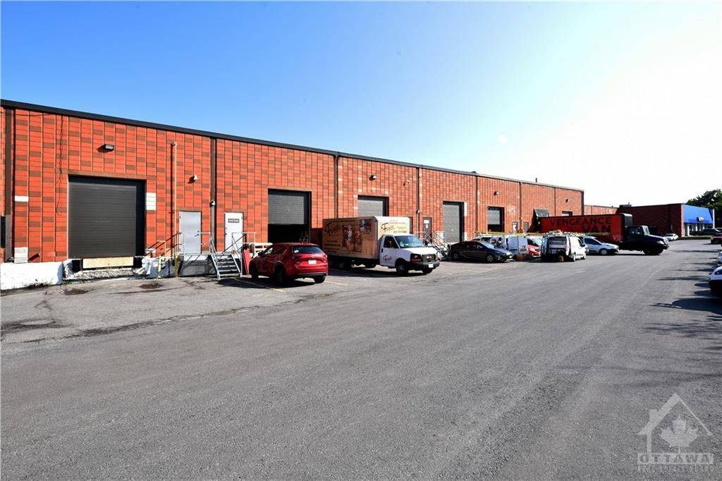 830 INDUSTRIAL AVE #7, Alta Vista And Area, ON K1G 4H3