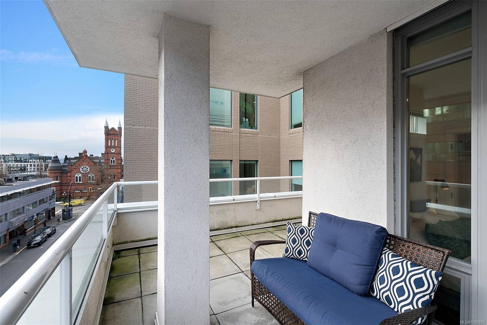 Victoria, BC V8W 3E9,732 Broughton St #404