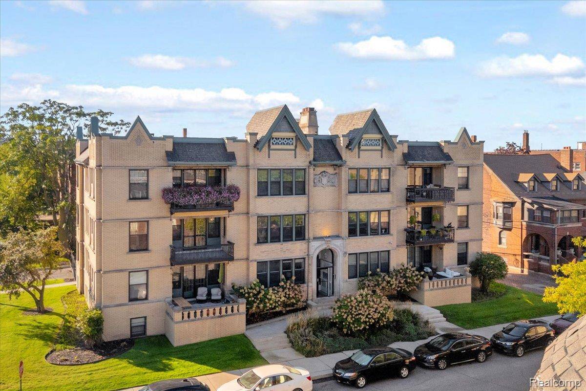 Detroit, MI 48201,615 W Hancock ST #6